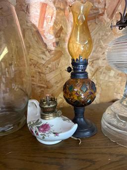 3 oil lamps, vase, Angel
