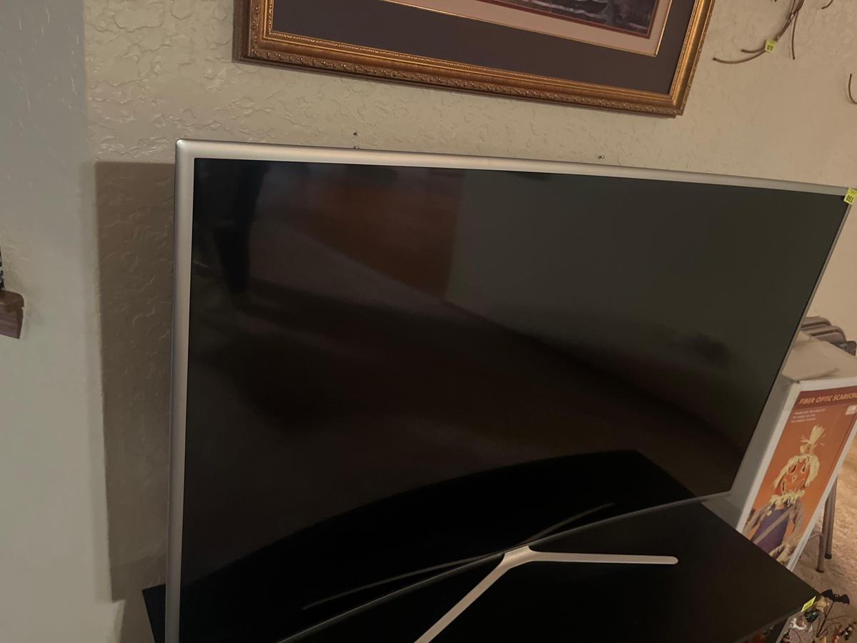 Samsung curved TV