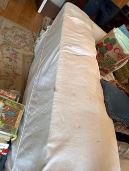 Loveseat (only)
