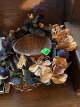 Baskets bowls, floral wreath