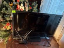 Emersn Tv and RCA antenna 21 1/2 x 18 1/2