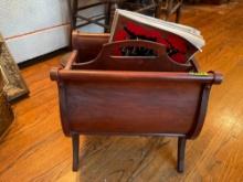 Magazine or newspaper holder