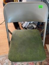 2 Metal folding chairs