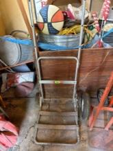 Toro metal 2-wheel cart