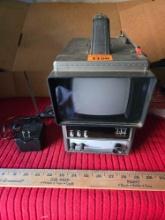 Vintage Unisonic , Solid State Portable TV Receiver. Model XL-900. 1979 Blast from the Past.