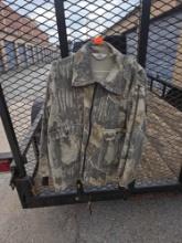 Red Head Camouflage Jacket. Size XL. Made in USA.