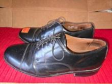 Bostonian Classics. Leather Upper and Lining. Size 12M, Dress Shoes.