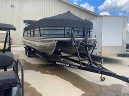 2023 Trifecta 24ft Tritoon 24UL LE boat with 200 Hp mercury