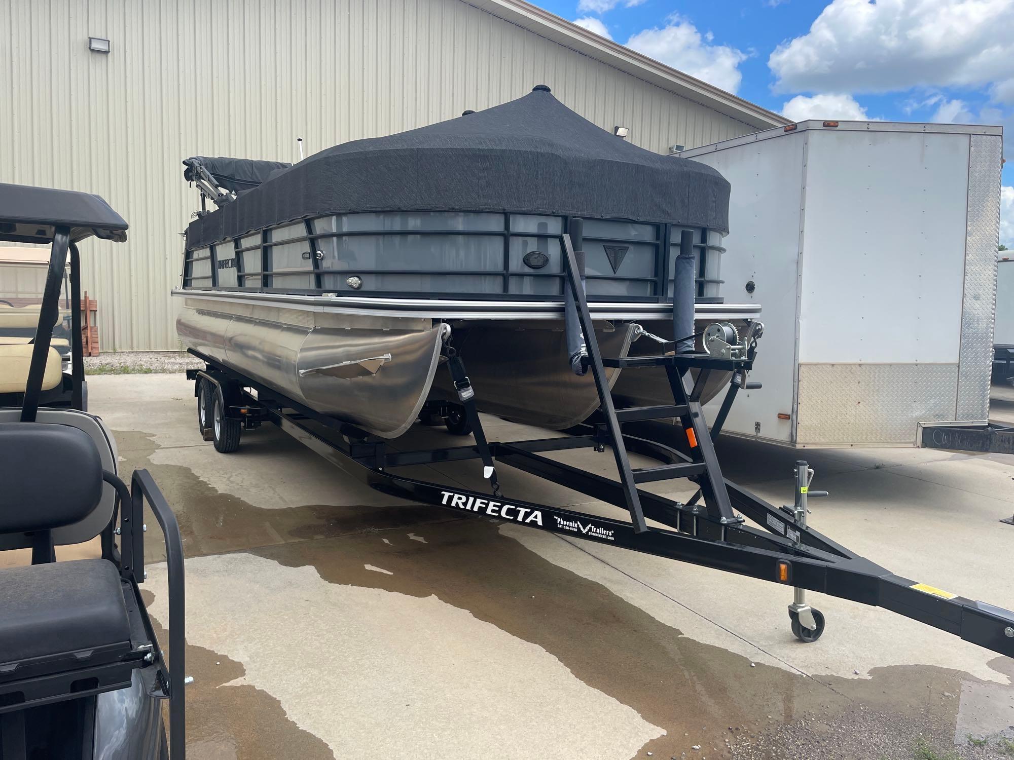 2023 Trifecta 24ft Tritoon 24UL LE boat with 200 Hp mercury