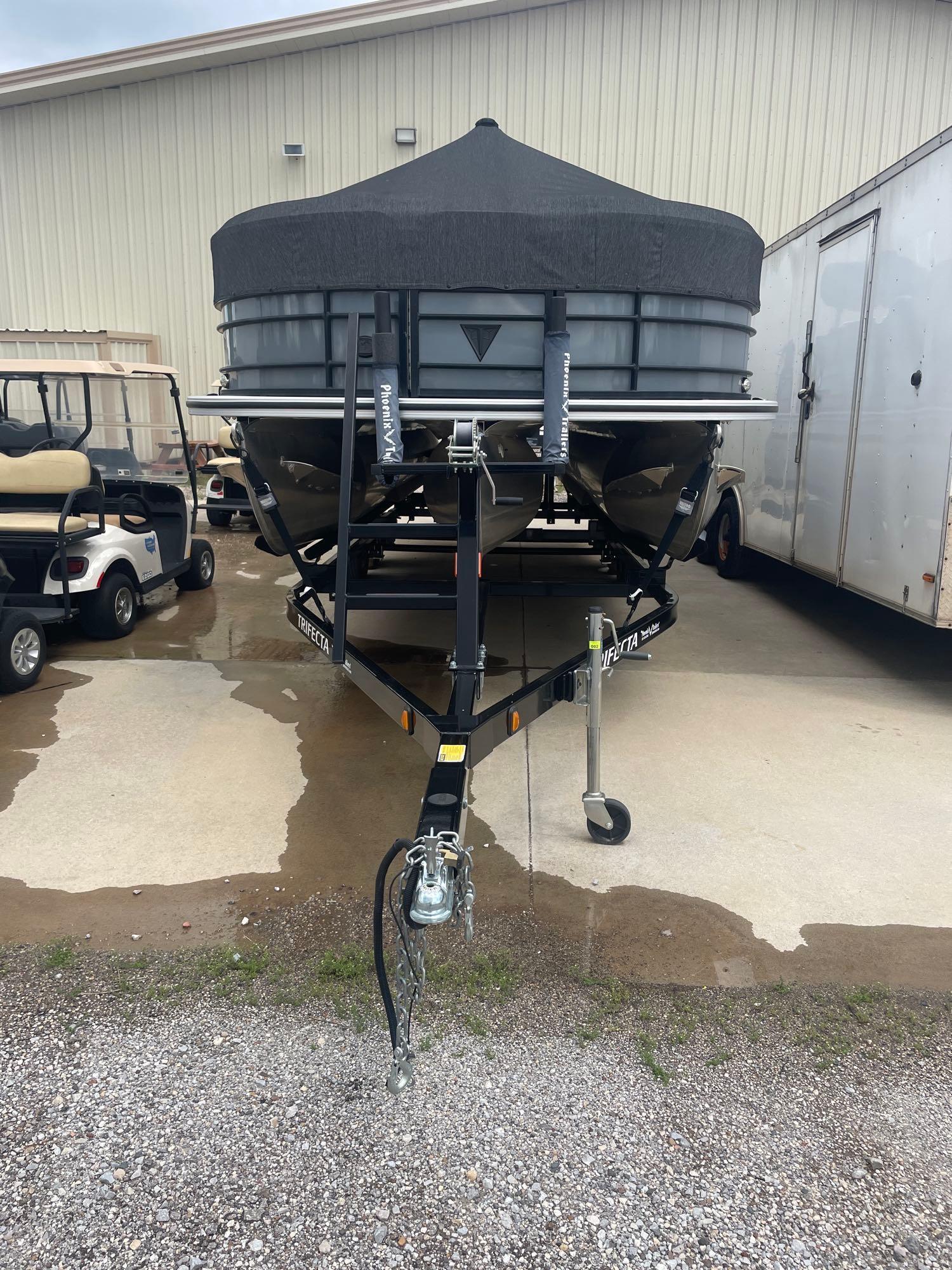 2023 Trifecta 24ft Tritoon 24UL LE boat with 200 Hp mercury