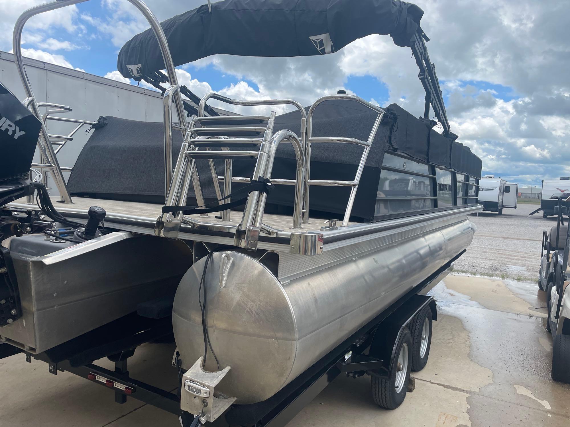 2023 Trifecta 24ft Tritoon 24UL LE boat with 200 Hp mercury