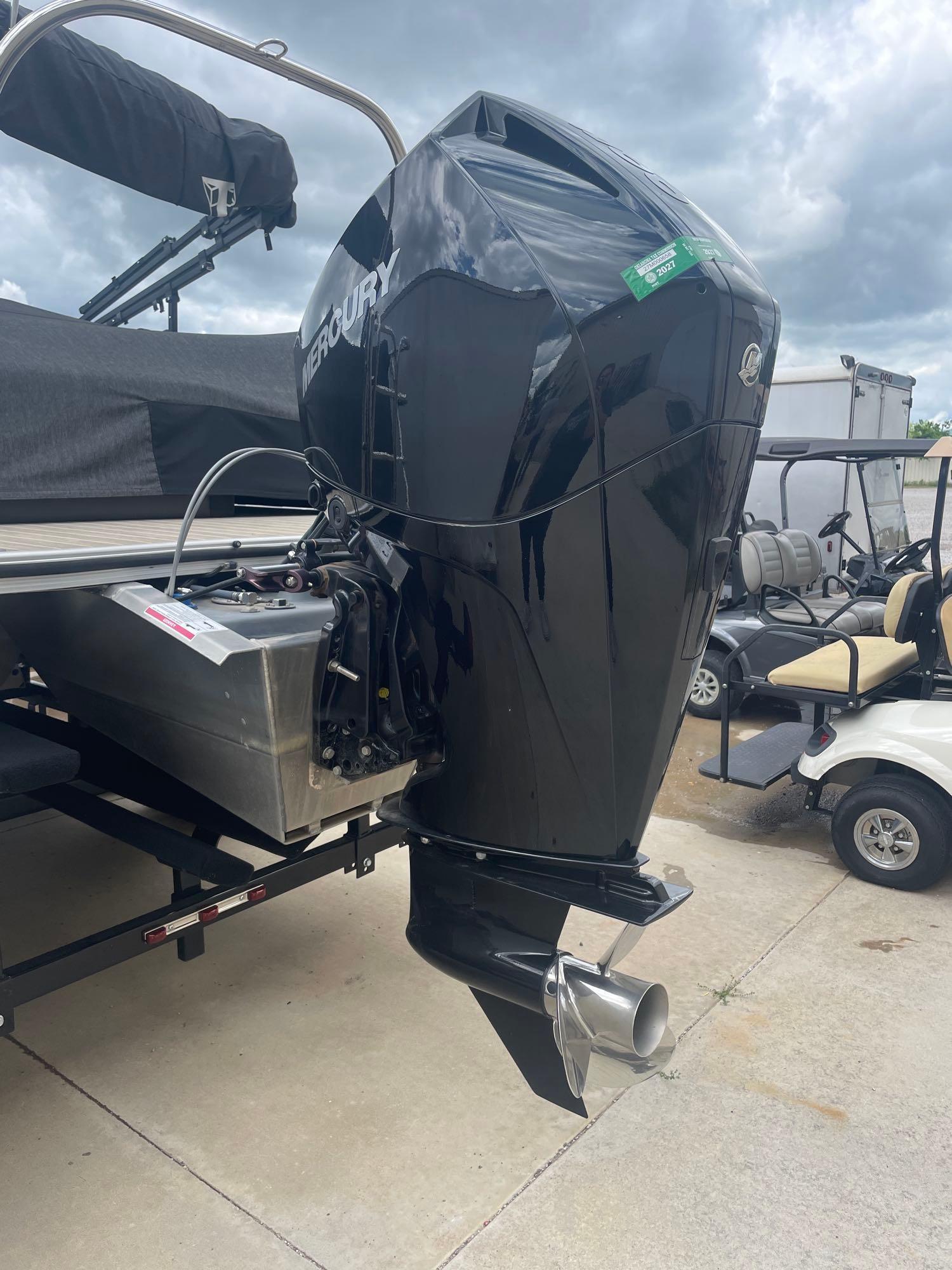 2023 Trifecta 24ft Tritoon 24UL LE boat with 200 Hp mercury