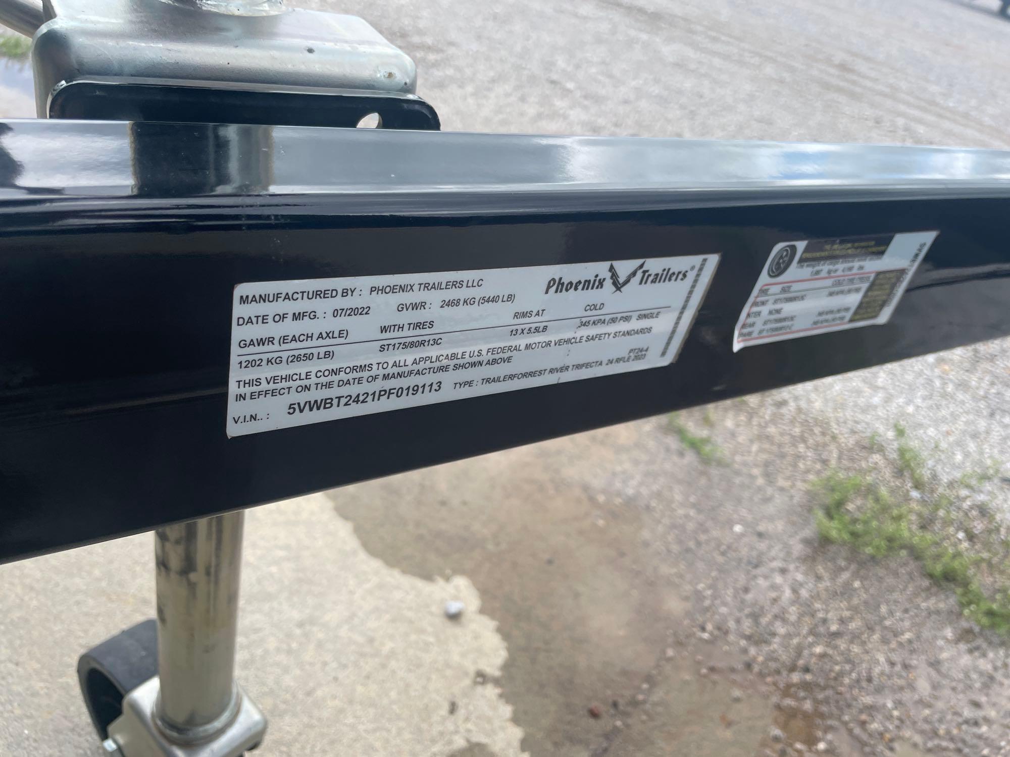 2023 Trifecta 24ft Tritoon 24UL LE boat with 200 Hp mercury