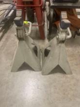 2 ACDelco 3 ton jack stands