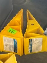 Plastic wheel chocks