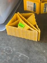 Plastic wheel chocks