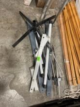 metal display stands
