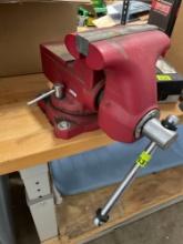 Doyle multipurpose vise w/ an anvil