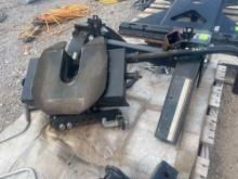 Rail style Reese 5th wheel hitch; 2in drop stinger & ball; E2 weight distribution hitch saddles &