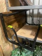 shelf/coat hanger