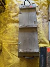 Wooden crate with lid and handles