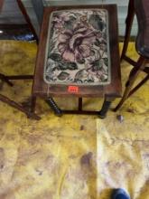 Small table with fabric top Measurements in photos