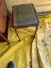 End table Measurements in photos