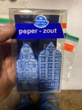 Buildings salt and pepper shakers