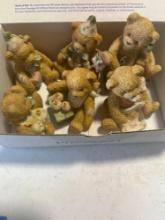 Bear figurines