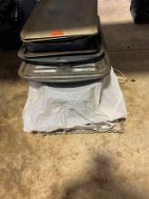Baking pans