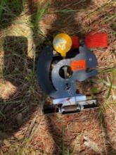 Craftsman chain saw in carrying case
