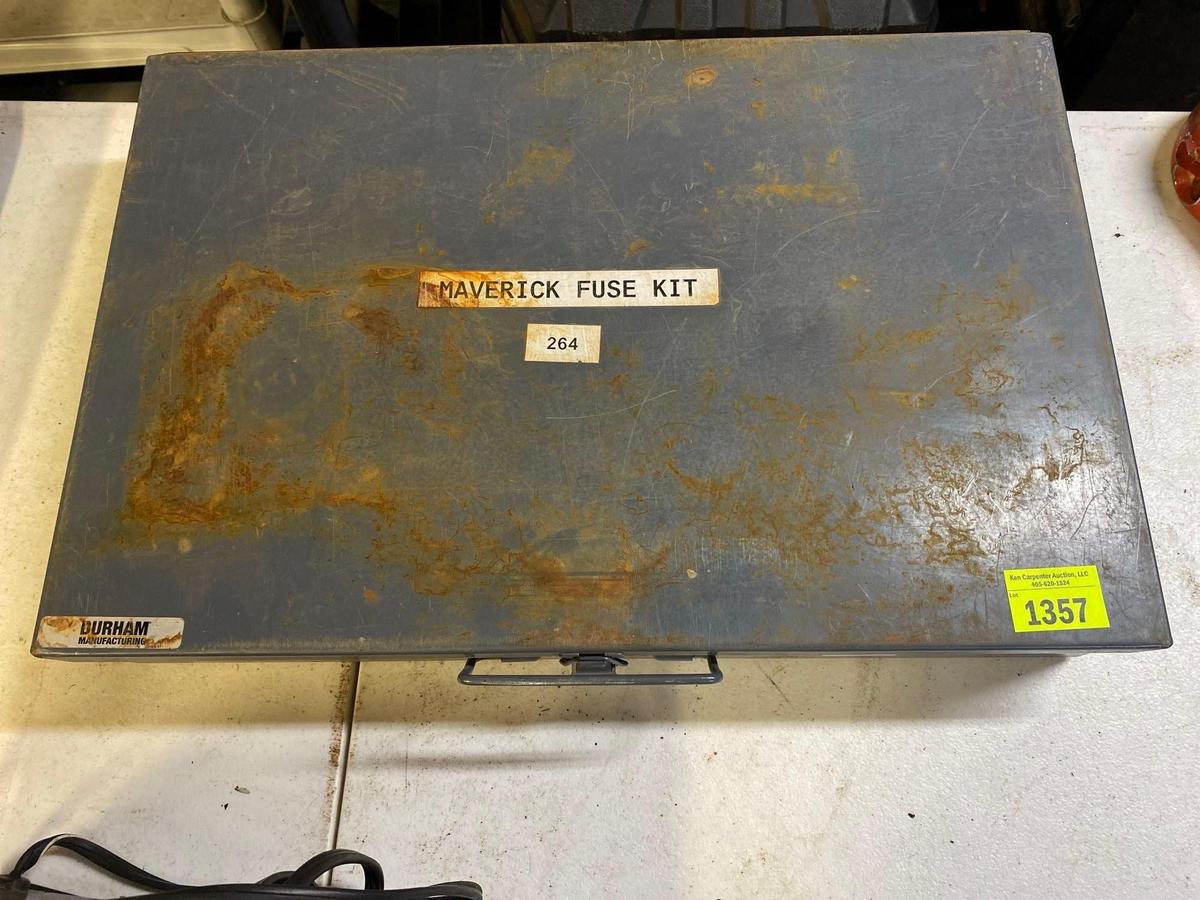 Metal container with fuses