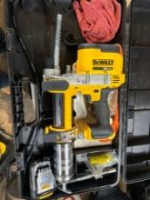 DeWalt 20 V cordless grease gun