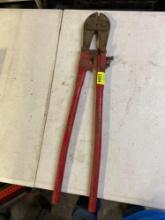 Bolt cutter