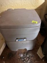 Camco 2.6 gallon portable toilet PICK UP IS ON DAY 2 ONLY