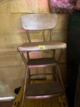Vintage chair PICK UP IS ON DAY 2 ONLY