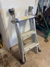 Adjutable ladder
