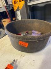 Air blow gun and plastic bowl