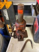 Bottle jack