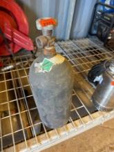 Compressed nitrogen bottle