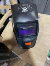 Welding helmet
