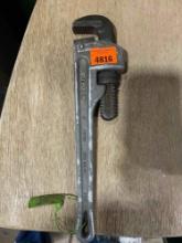 Pipe wrench