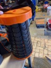 Collapsible camp stool