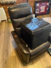 Reclining leather chair with square ottoman
