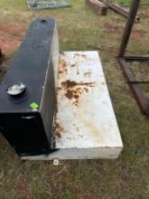 L-shaped fuel tank 25 x 31 Buyer Must bring help to load