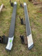 Running boards Buyer to bring help to load