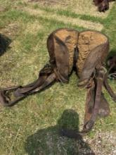 Saddle Buyer Must bring help to load