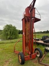 Hay loader Buyer Must bring help to load