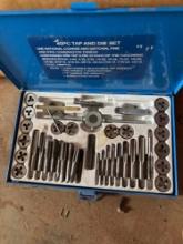 Tap and die set