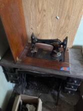 Singer sewing machine and table
